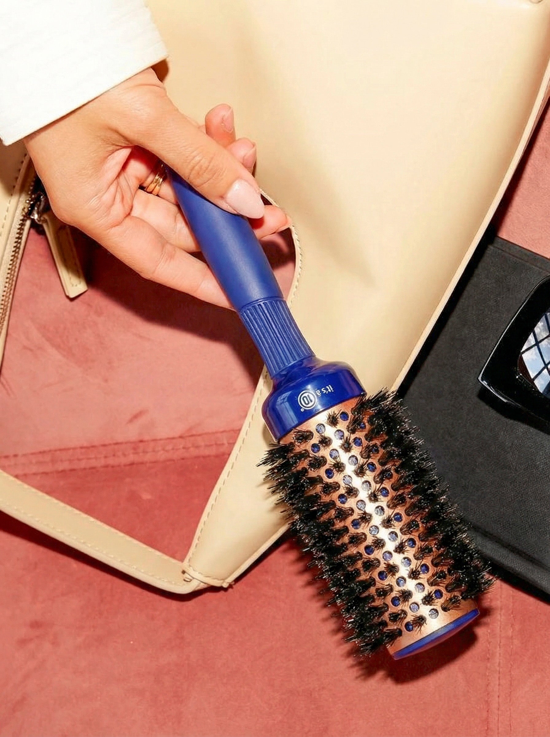 It's a 10 Miracle Round Brush - 25MM